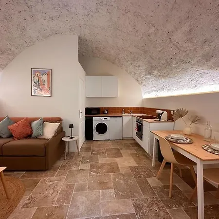 Apartment Ae- Au Coeur De La Vieille Villeneuve-Loubet